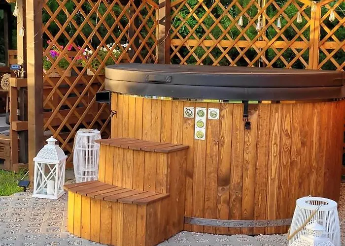 Zajazd Na Liwskich Mostach